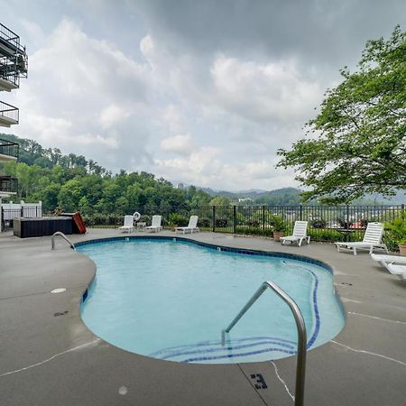 Stylish Gatlinburg Condo With Pool Walk Downtown! 외부 사진