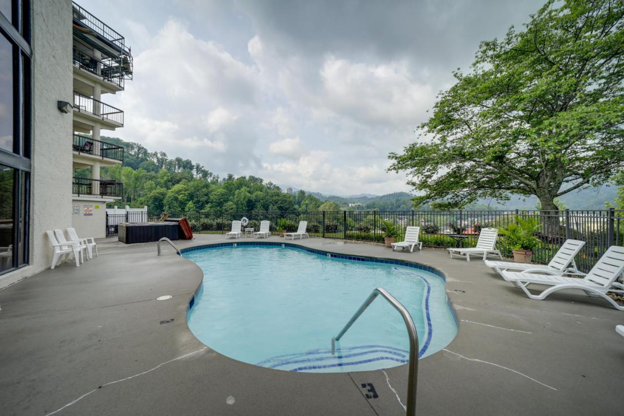 Stylish Gatlinburg Condo With Pool Walk Downtown! 외부 사진