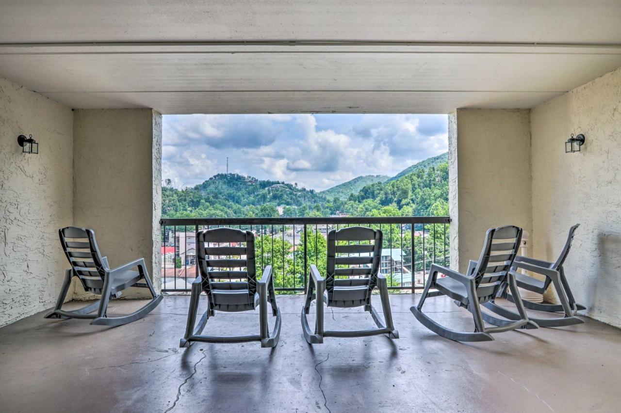 Stylish Gatlinburg Condo With Pool Walk Downtown! 외부 사진